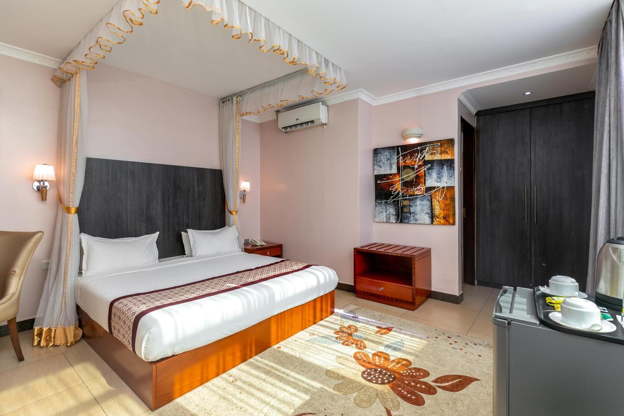 Russell Hotel 캄팔라 외부 사진